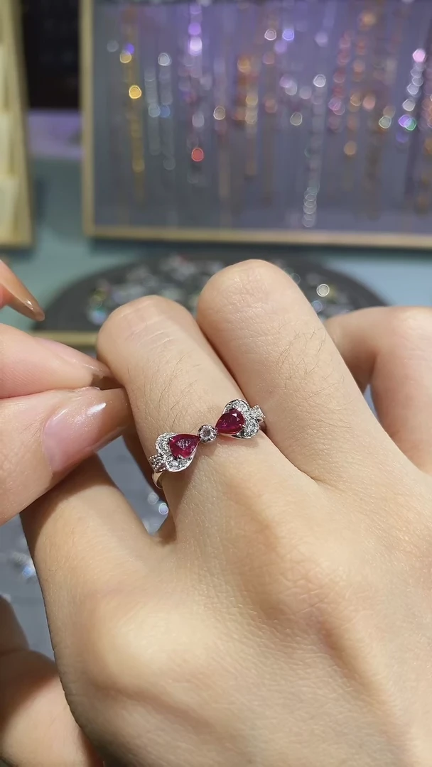 【闪购商品】红宝石戒指18K金镶嵌戒指