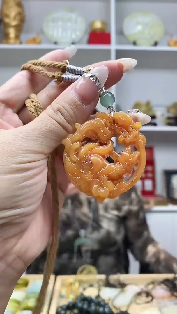 未镶嵌岫玉吊坠