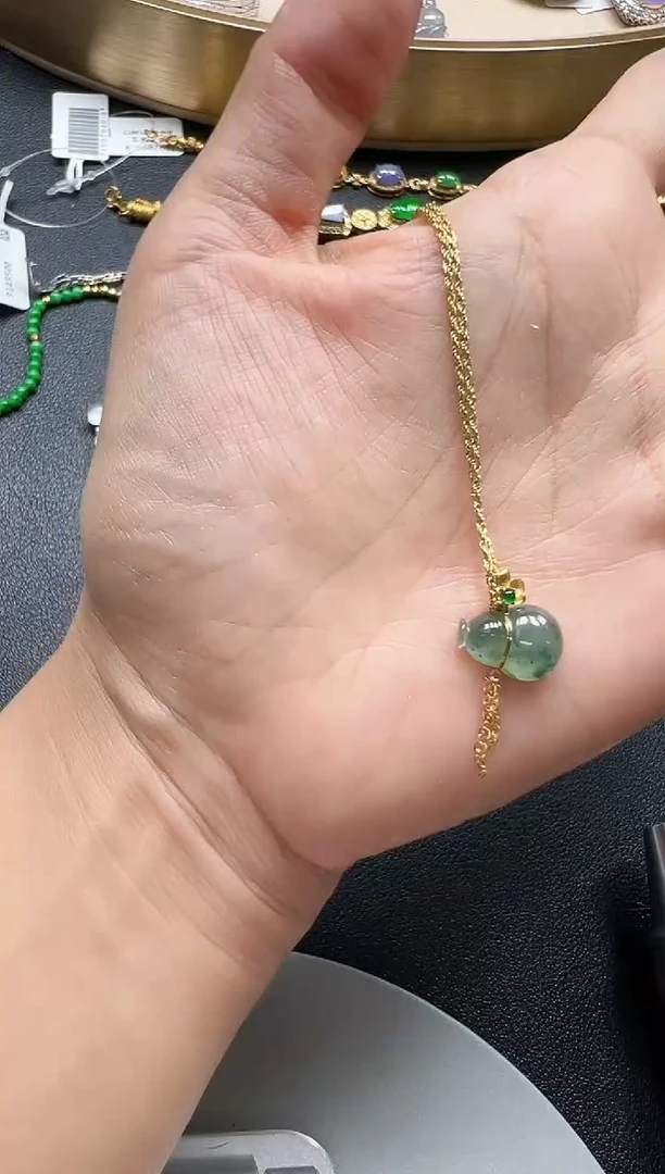 颈饰18K金镶嵌翡翠KDF1009-077