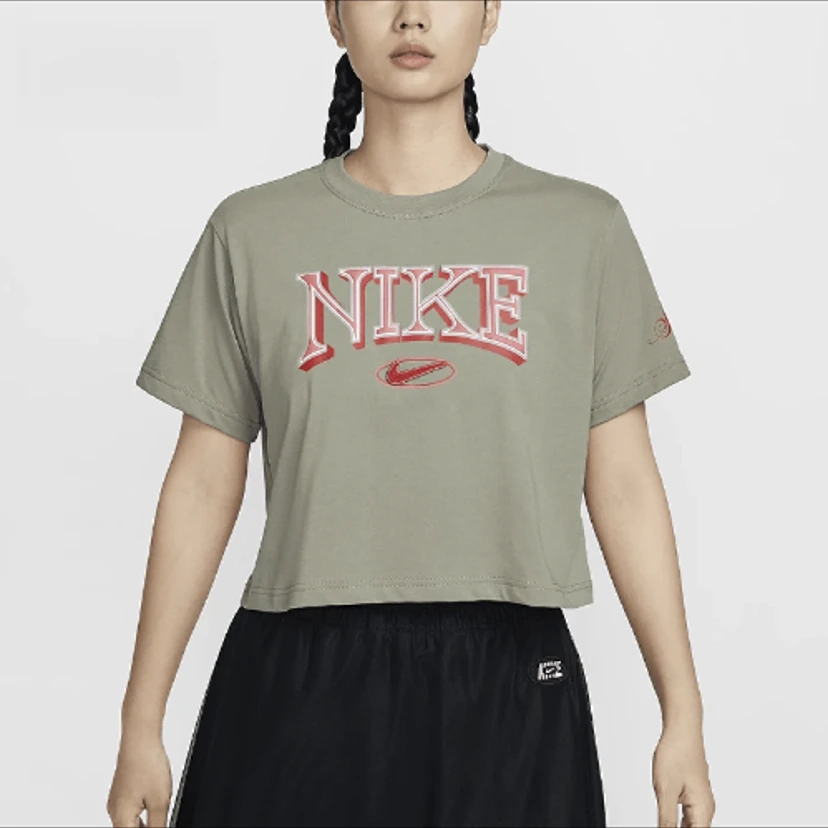 NIKE女子短款T恤夏季新款休闲运动大LOGO短袖 FZ2856320