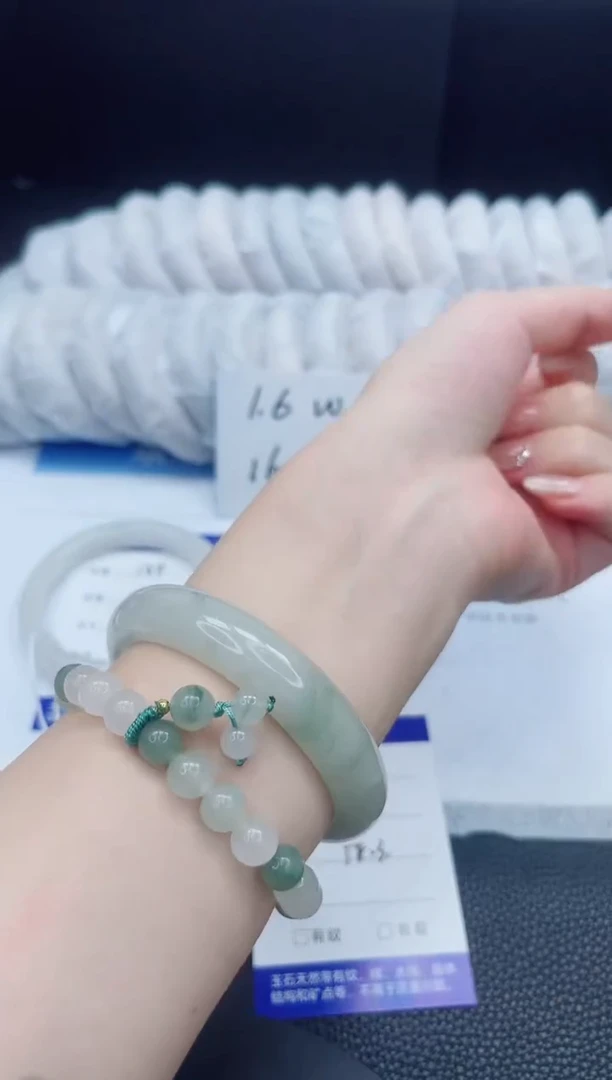 石英质玉手镯未镶嵌185-58.3