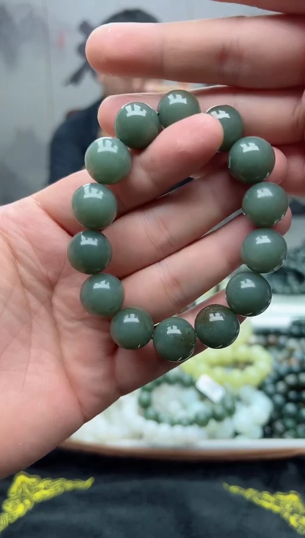 手串未镶嵌和田玉且末蓝16有包容