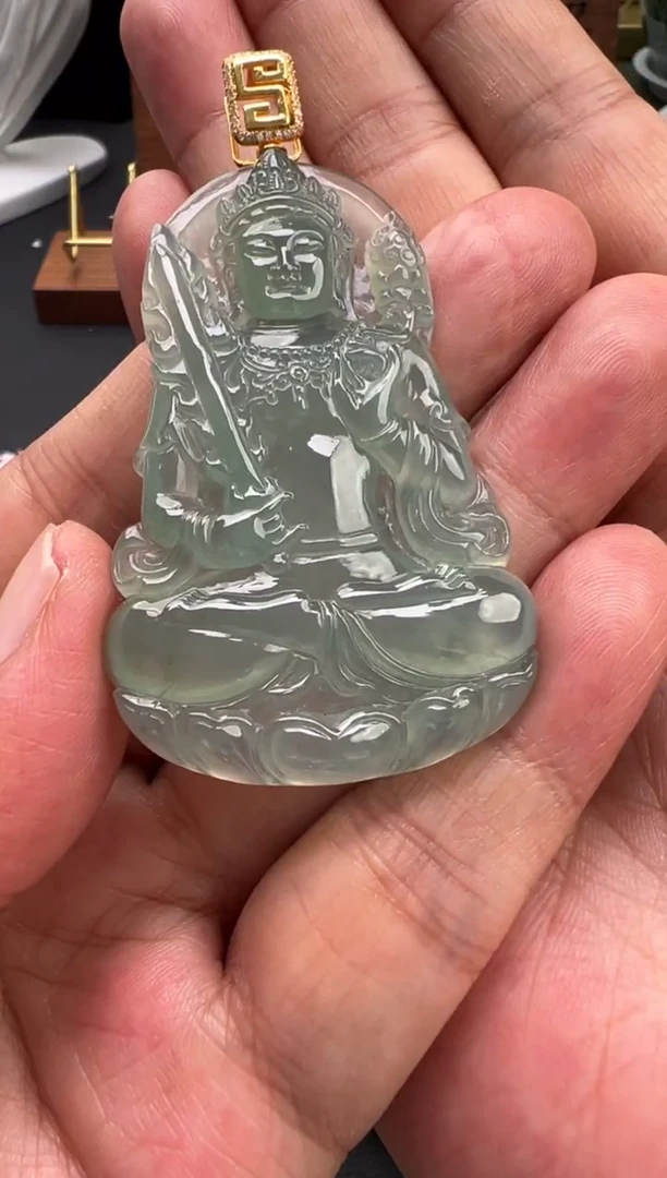 颈饰18K金镶嵌翡翠翡翠颈饰