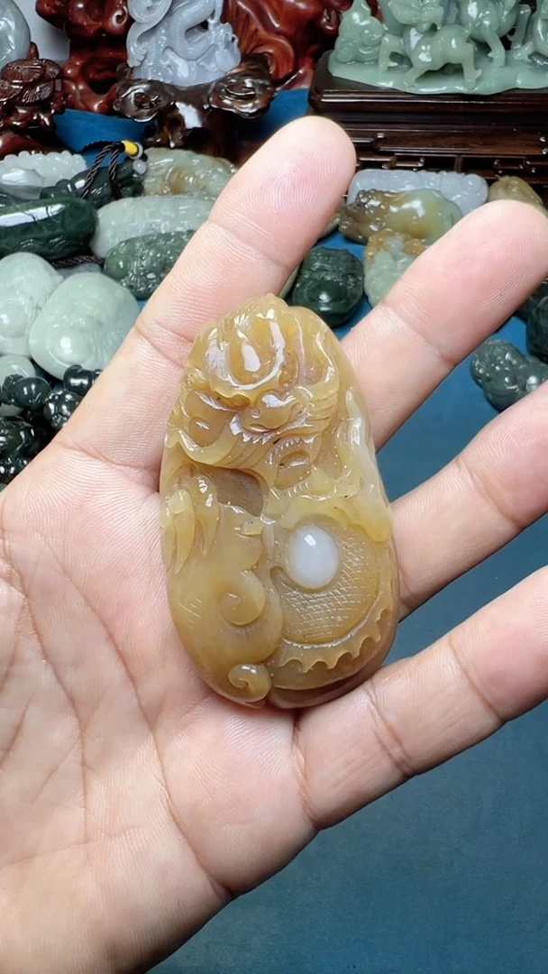 未镶嵌和田玉把件-