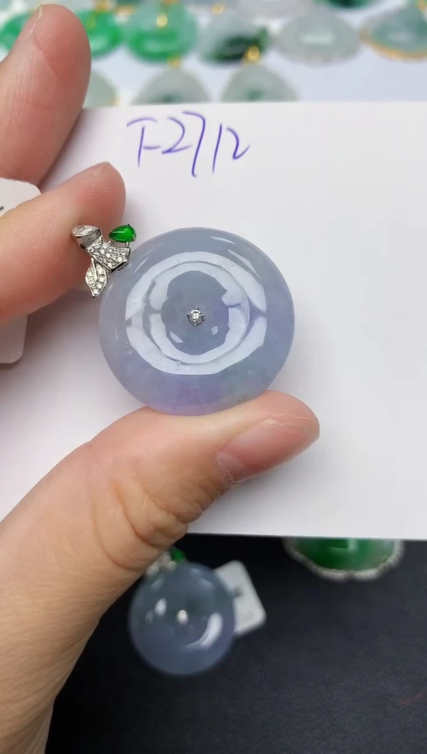 颈饰18K金镶嵌翡翠 天然缅甸A货翡翠百元以上9元证书费自理