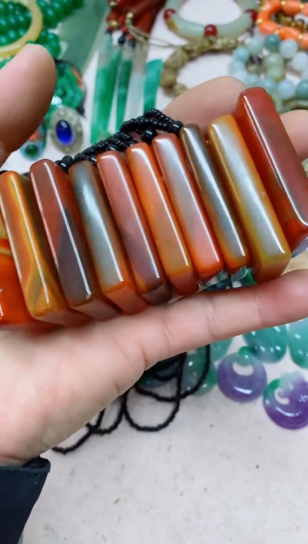 【闪购商品】3直播间的实时画面