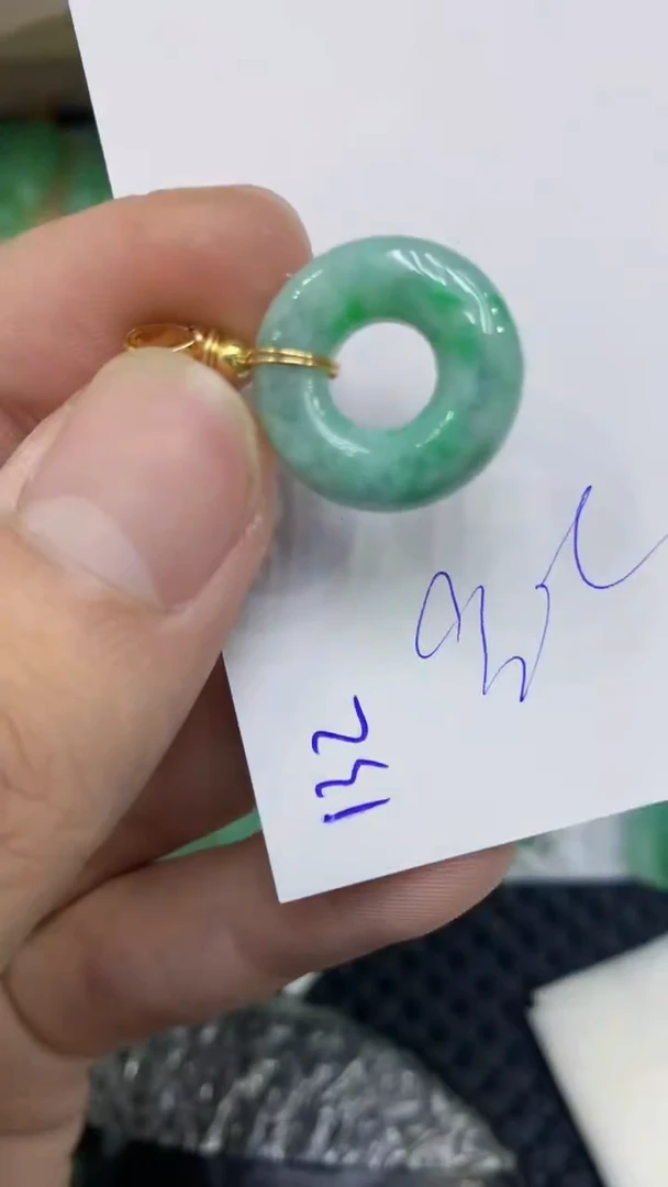 颈饰未镶嵌翡翠缅甸A货翡翠