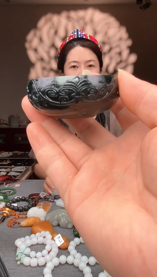 和田玉未镶嵌吊坠(不含链)杯子