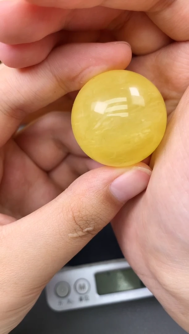 未镶嵌琥珀珠宝奇石138