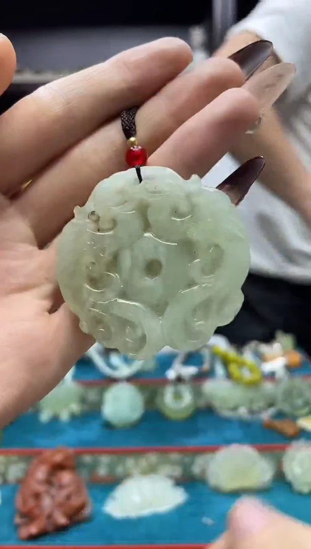 未镶嵌岫玉吊坠·