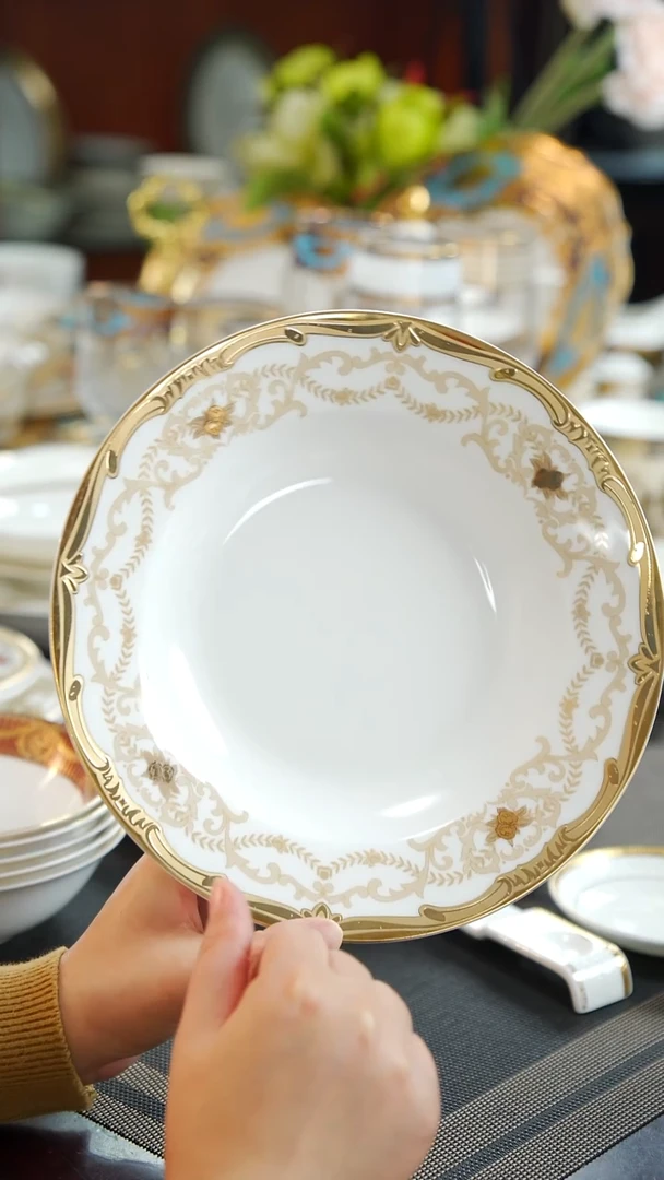 瓷片9寸草帽菜盘1个  福利价