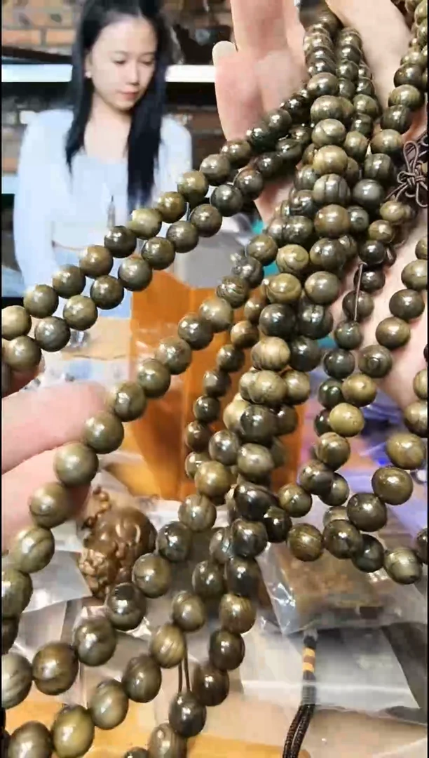 【闪购商品】金丝楠0.8多圈手串阴沉绿