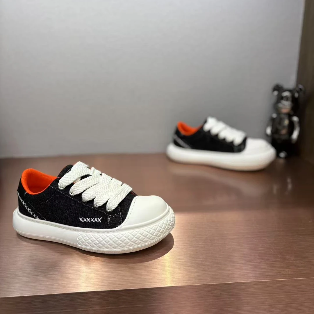 2025年春季新款潮流百搭舒适轻便透气精致轻奢男士时尚休闲鞋