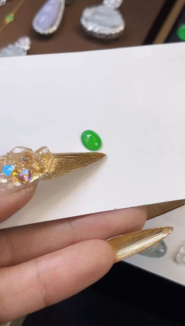 翡翠裸石FT1500/4缅甸A货翡翠冰阳绿蛋面