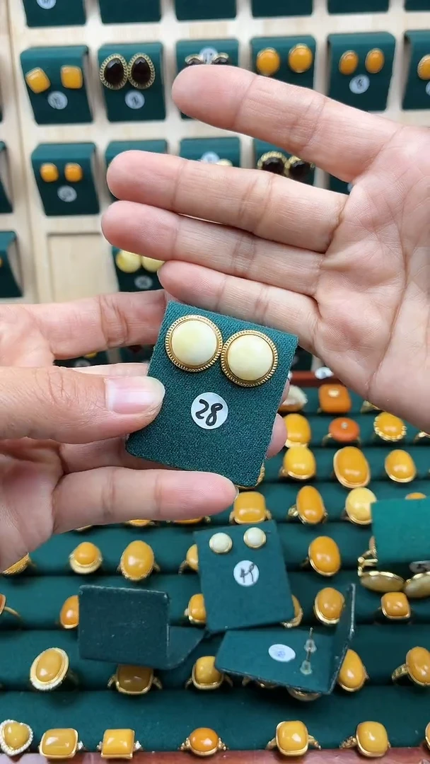 琥珀银S925镀金镶嵌耳饰白蜜耳钉