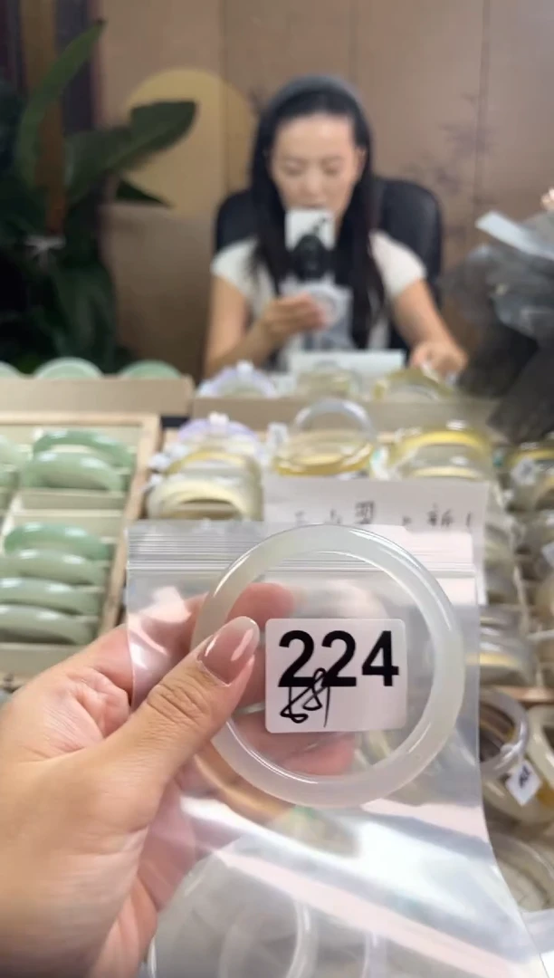手镯玛瑙/玉髓未镶嵌224