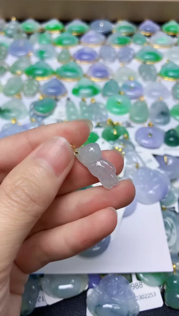 翡翠未镶嵌颈饰天然缅甸翡翠A货