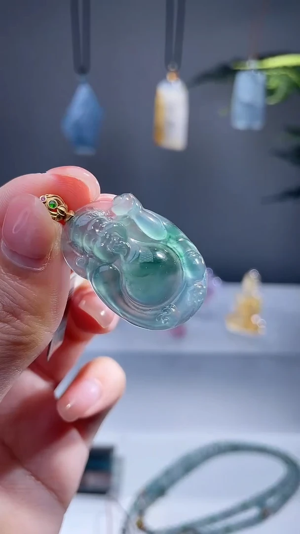 颈饰未镶嵌翡翠财神