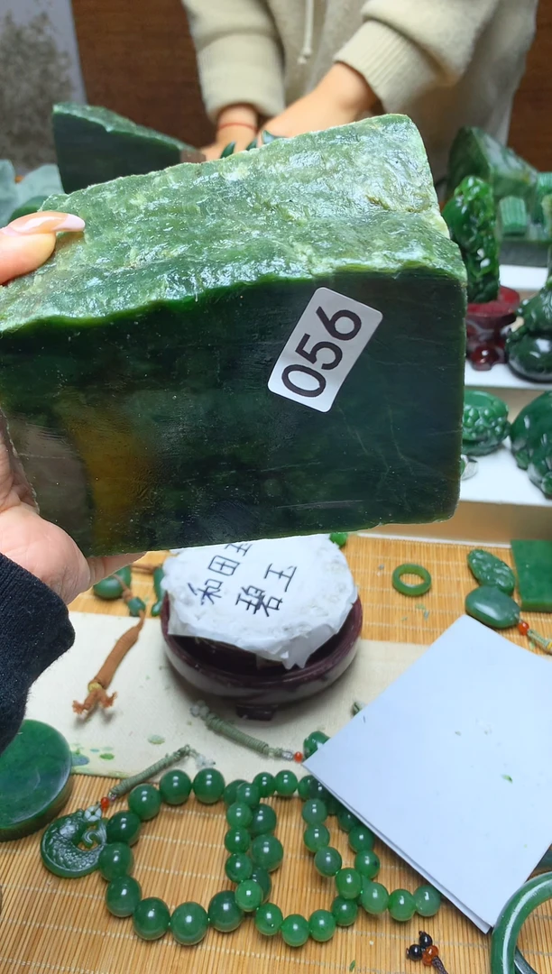 未镶嵌和田玉珠宝半成品1