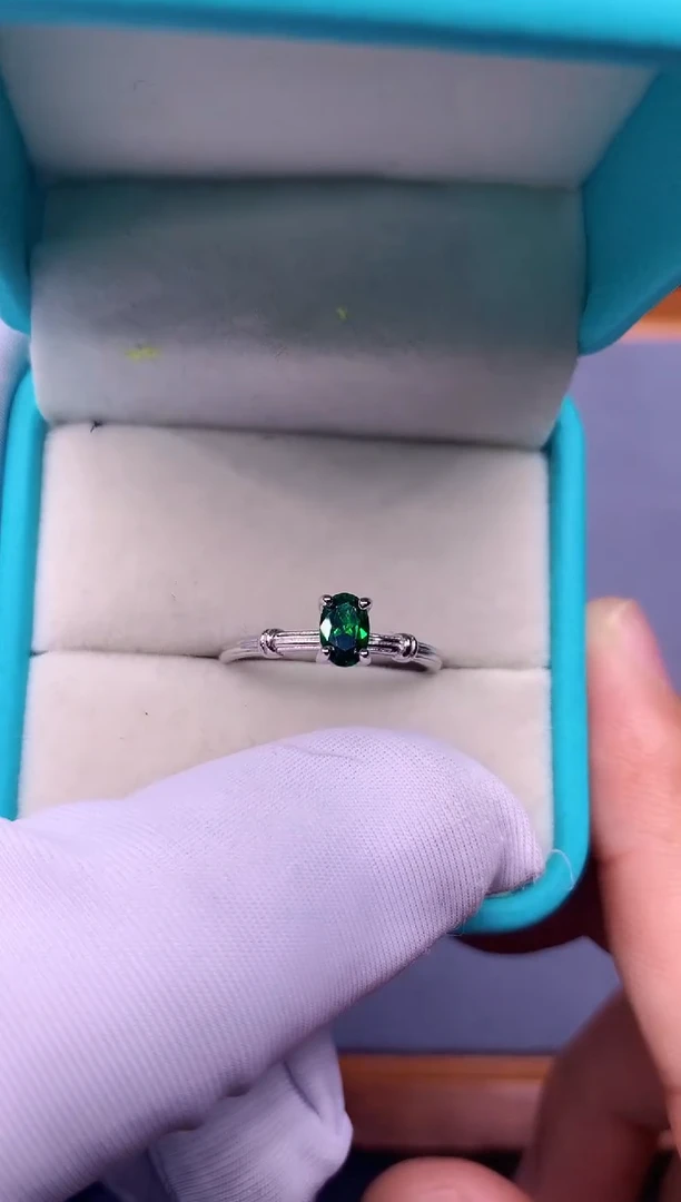 【闪购商品】祖母绿戒指银S925镶嵌............