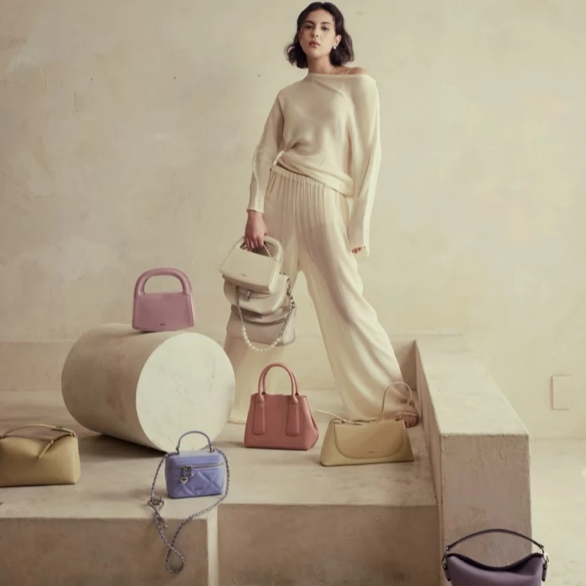 静静在韩国【琳琳】臻享礼盒（随机包包一个）FD411B004