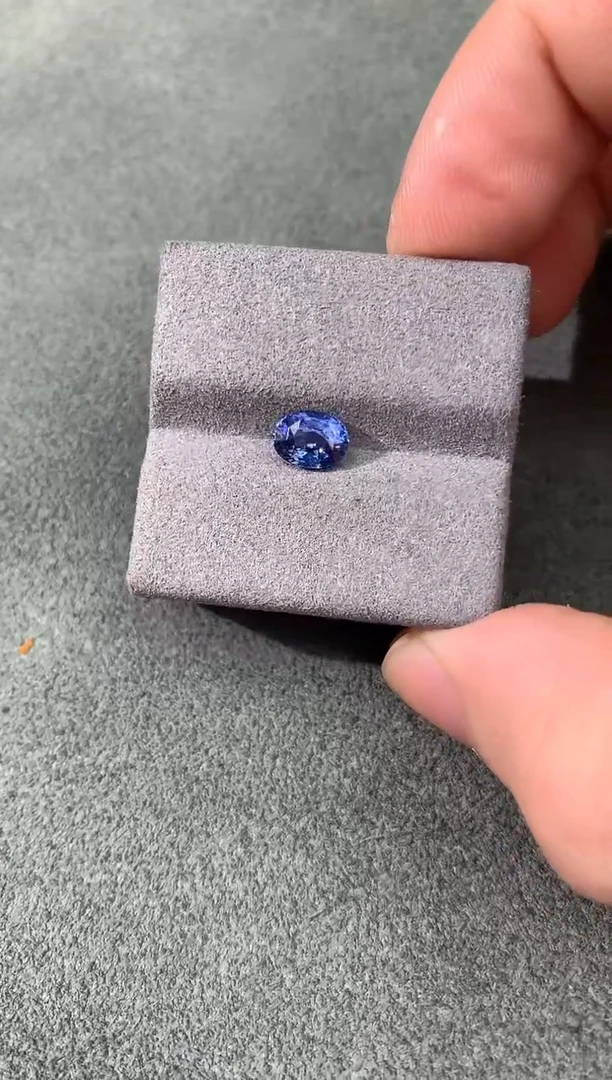 裸石蓝宝石矢车菊 1.1CT
