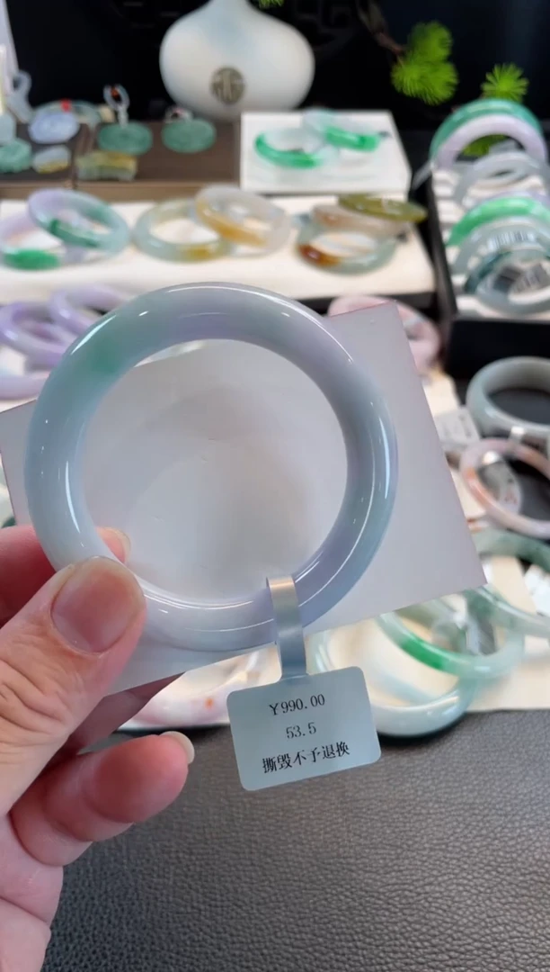 未镶嵌手镯翡翠59、有纹裂 53圆条