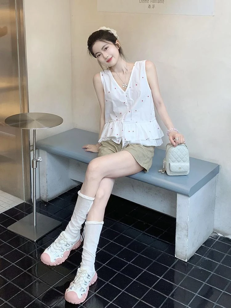 韩系独特漂亮绝美减龄设计感小众上衣高级感白色波点无袖衬衫女夏