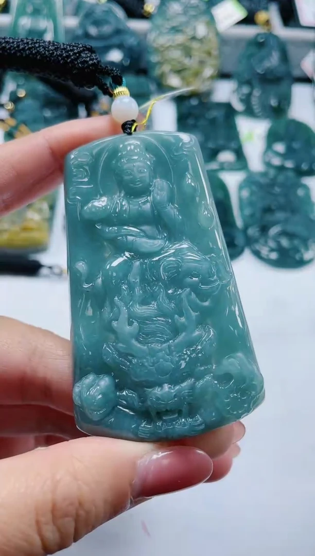 【闪购商品】翡翠颈饰未镶嵌