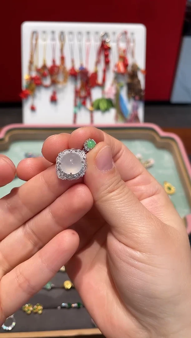 颈饰银S925镶嵌翡翠吊坠