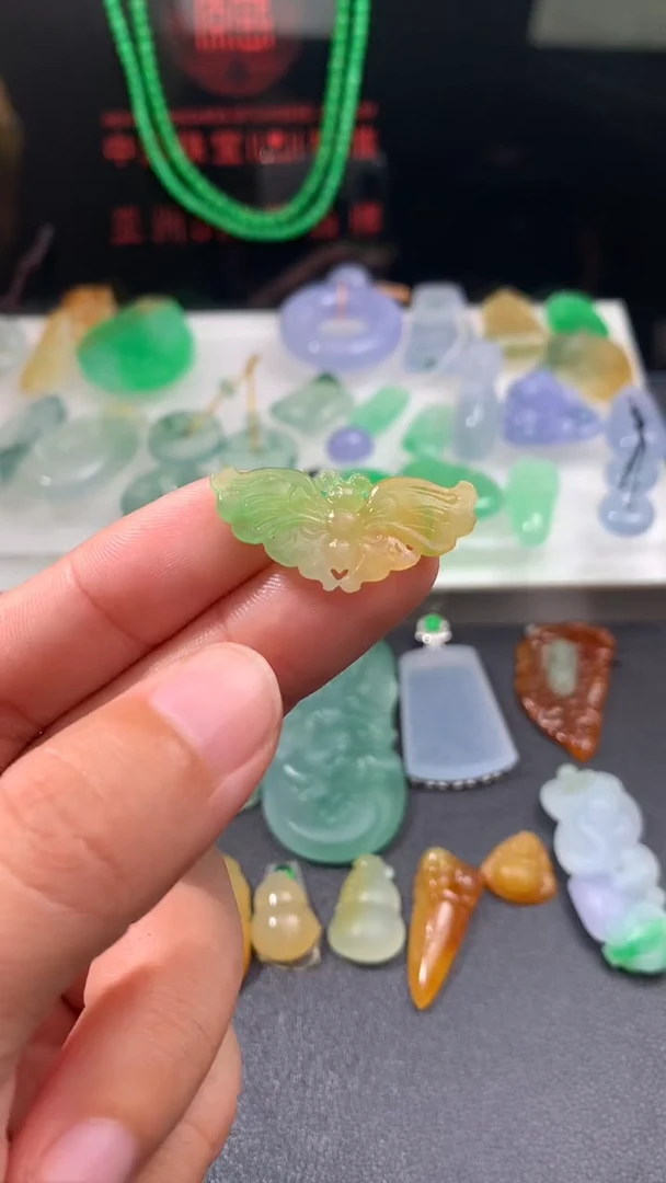 未镶嵌定制翡翠