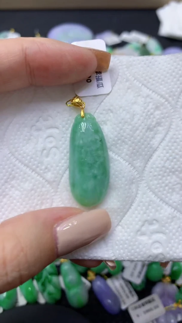 颈饰未镶嵌翡翠天然缅甸翡翠A货