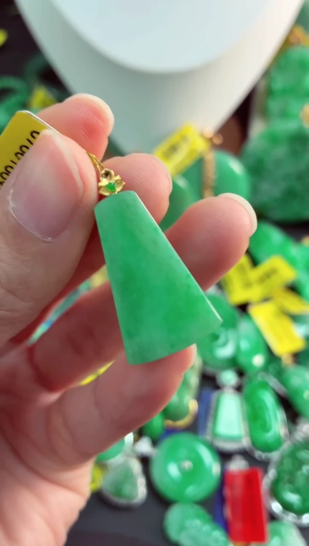 吊坠(不含链)18K金镶嵌翡翠天然缅甸翡翠A货