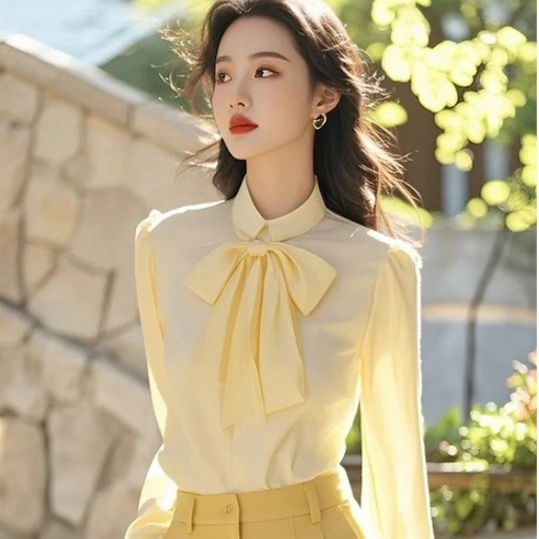 2025春装搭配一整套休闲时尚超火职场慵懒松弛感奶黄色衬衫套装裤