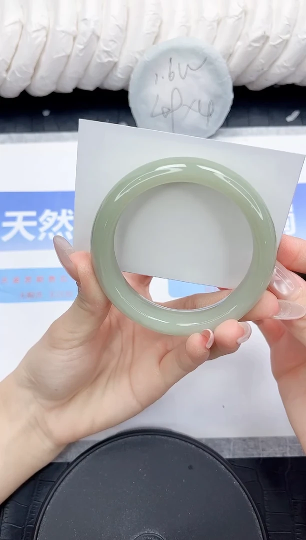 未镶嵌手镯石英质玉151-58.2