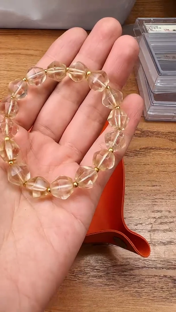 【闪购商品】树脂制品【 肖钟出品 】