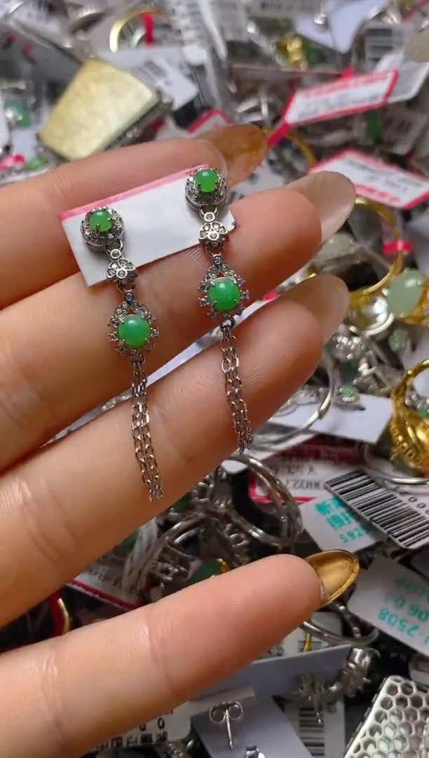 银S925镶嵌戒指翡翠百内无证书