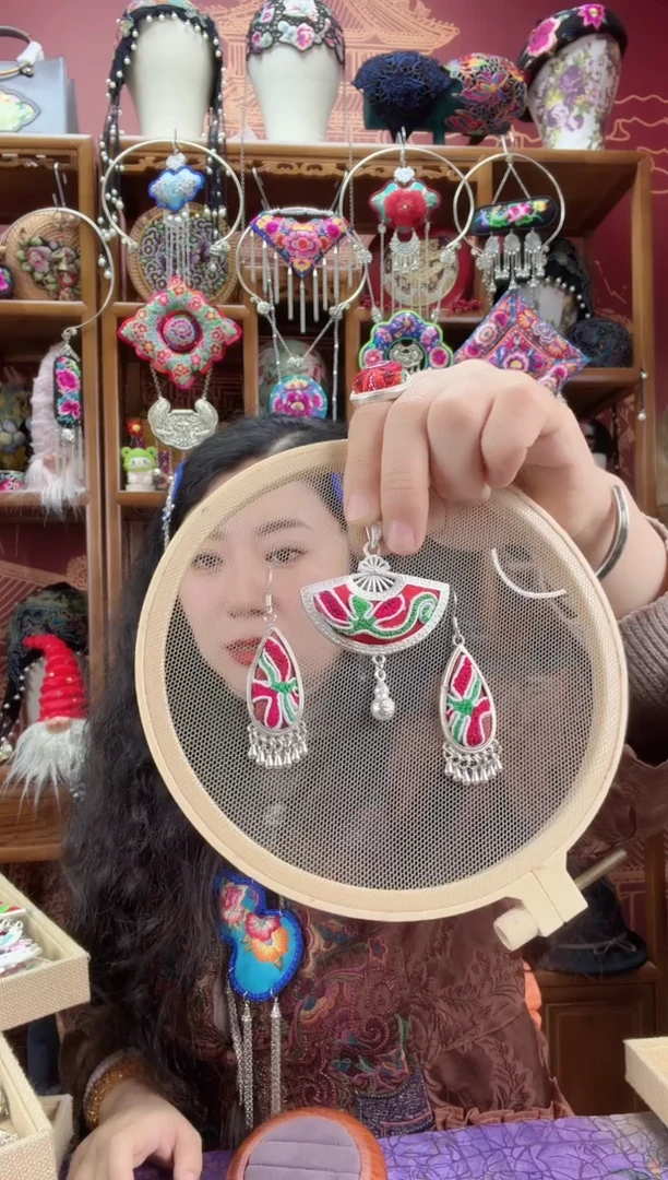 刺绣耳环+项链套装2