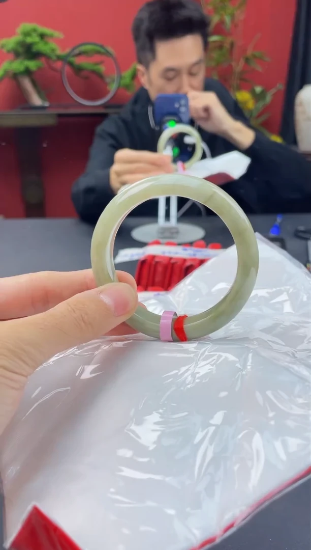 未镶嵌手镯翡翠3