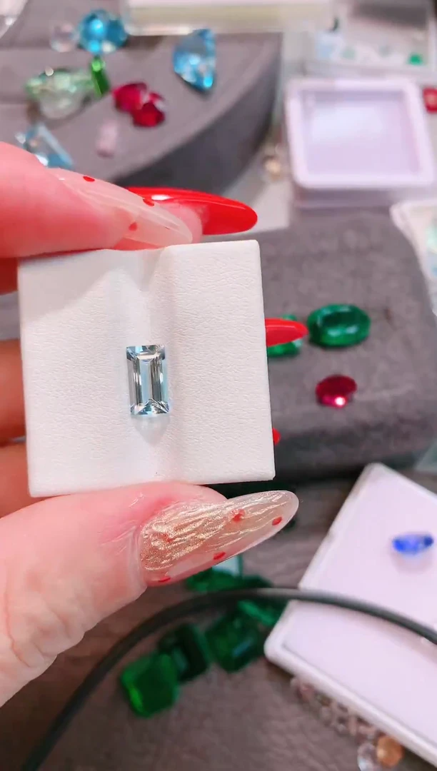 裸石海蓝宝石天然1.37ct