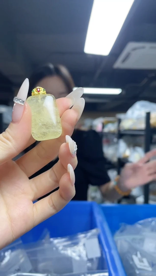 未镶嵌颈饰水晶（多样性发一件）