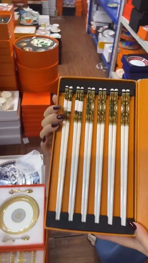 杯鸿辉家品牌瓷器，京东包邮！