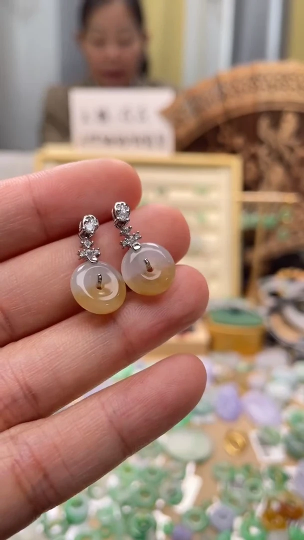 颈饰未镶嵌翡翠平安扣一对耳钉