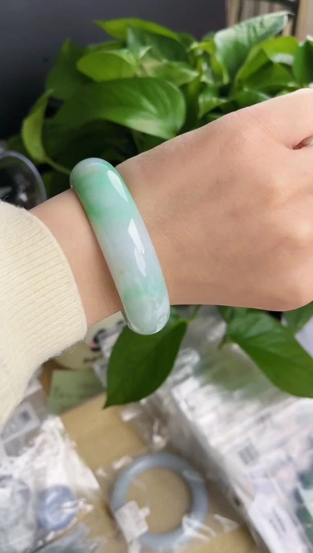 【闪购商品】翡翠手镯未镶嵌翡翠手镯