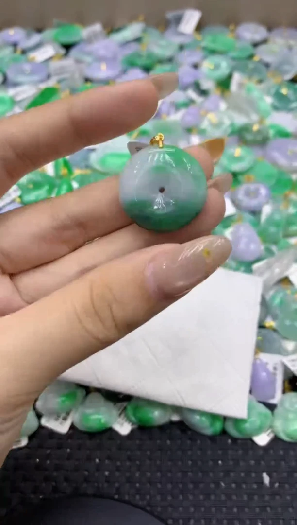 颈饰未镶嵌翡翠天然缅甸翡翠A货
