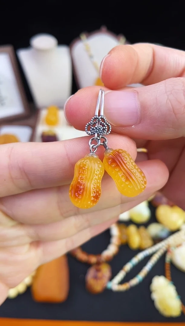 琥珀未镶嵌珠宝奇石柒月