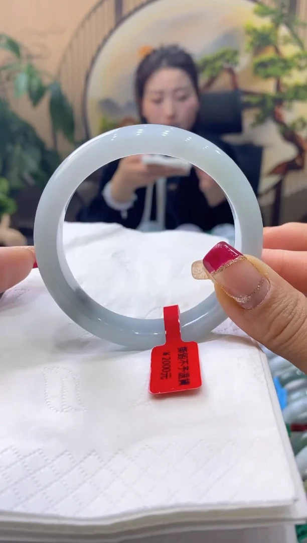 【闪购商品】翡翠手镯未镶嵌99913725