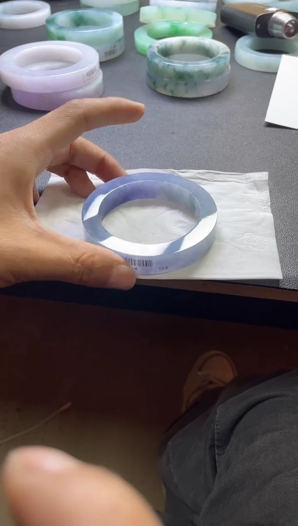 未镶嵌毛胚定制翡翠W发一件