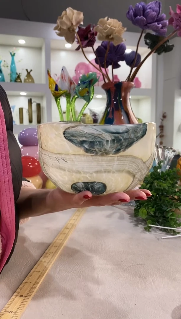 趙***u慕忆家手作琉璃花瓶微瑕