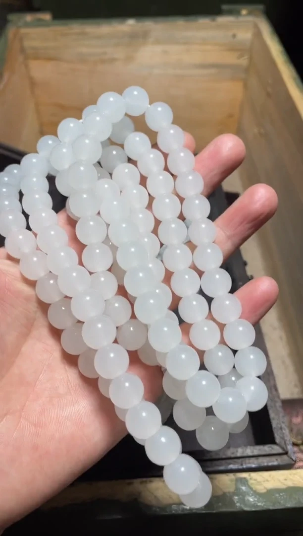 【闪购商品】白项链1件